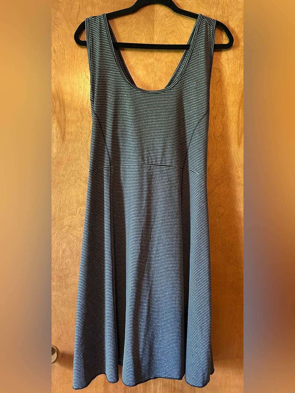 Tulah Sleeveless Striped Scoop-Neck Midi Dress in Black and Heather Gray 2X